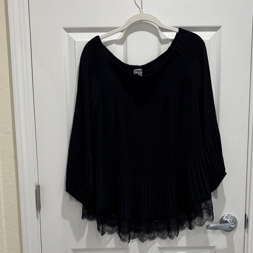 Chelsea 28 Black Pleated Blouse